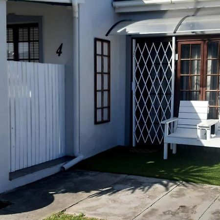 Shark Cove Little Cottage Kleinbaai Exterior photo