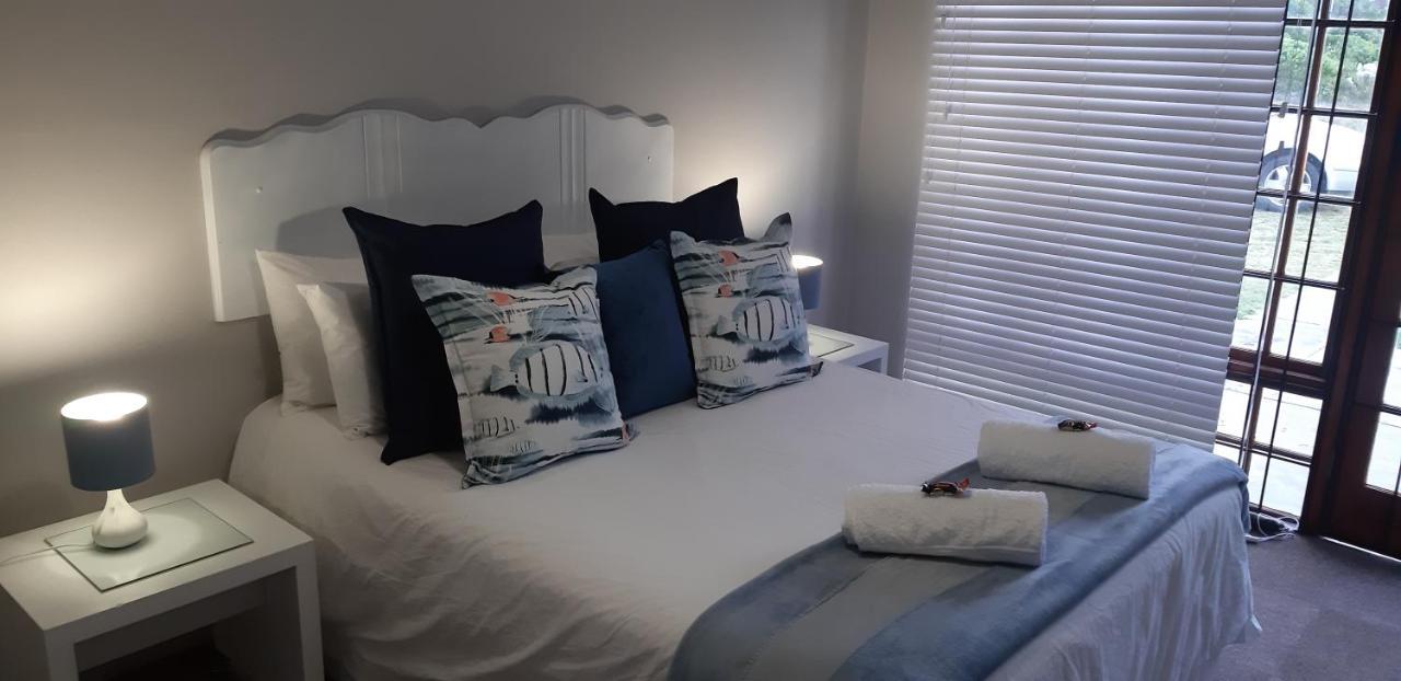 Shark Cove Little Cottage Kleinbaai Exterior photo